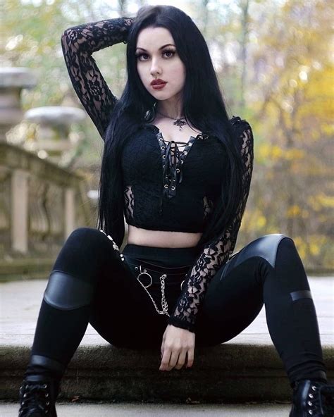 Nude Hot Goth Woman