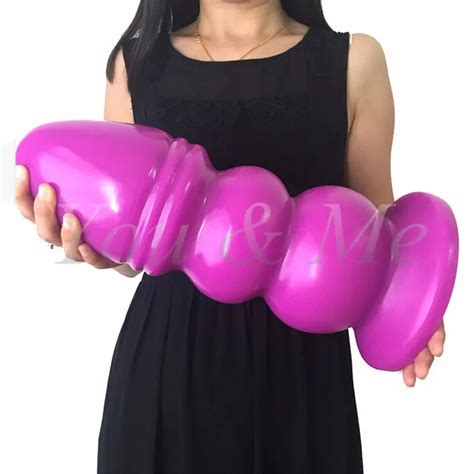 Pussy With Huge Dildos