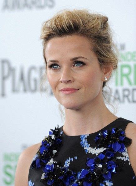 Reese Witherspoon Messy Updo