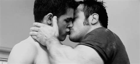 Sloppy Gay Kiss