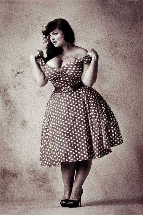 Vintage Curvy Women